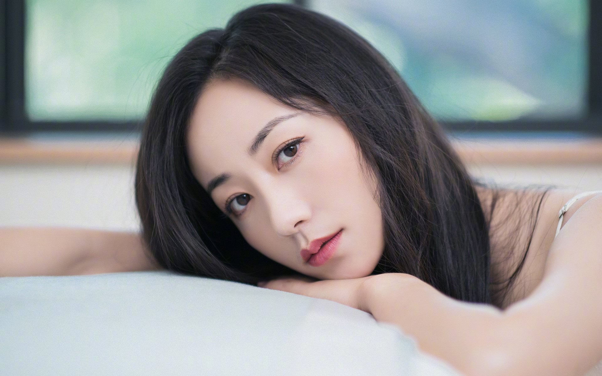 拜仁边后卫内收战术打破防守平衡,拜仁 边后卫